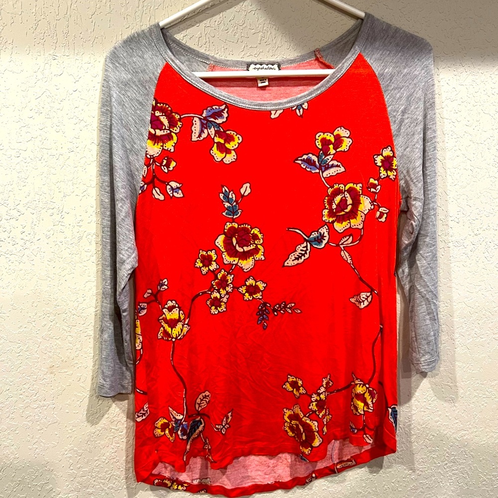 Floral 3/4 top